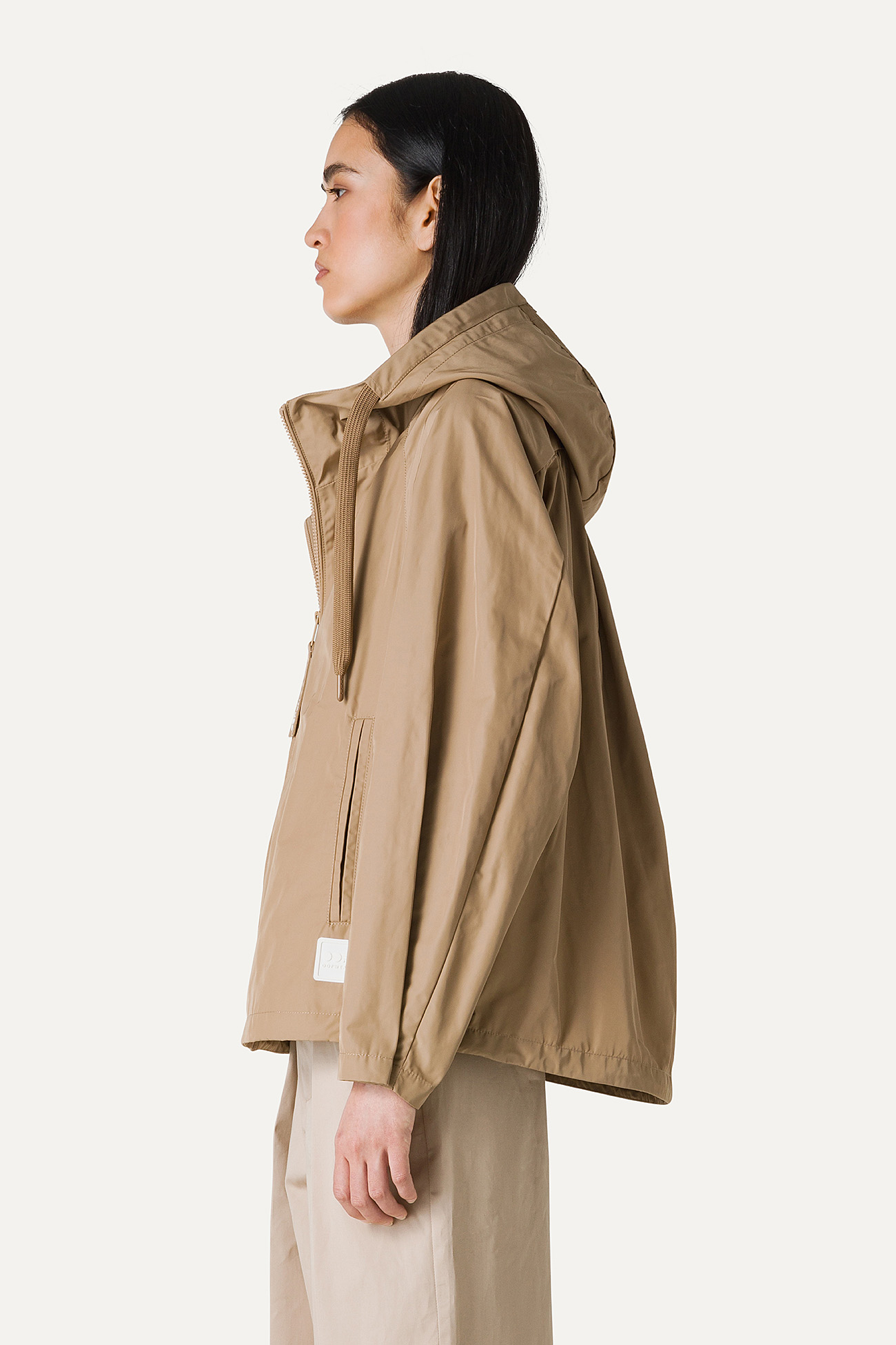 SHORT JACKET IN MEMORY NYLON WITH GATHERED BACK 9139 - BEIGE - OOF WEAR