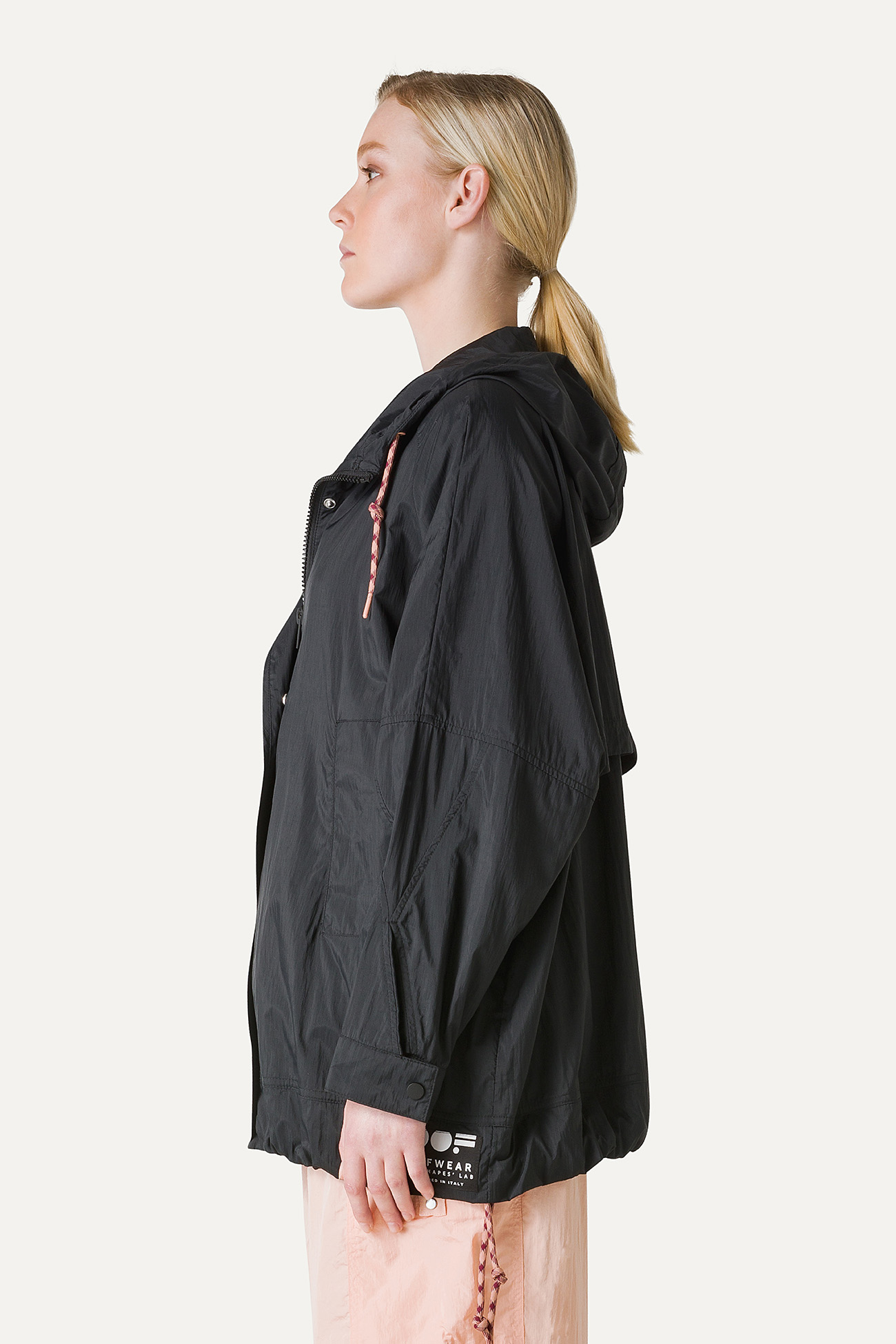 GIACCA CON CAPPUCCIO OVER IN NYLON 9206 - NERO - OOF WEAR