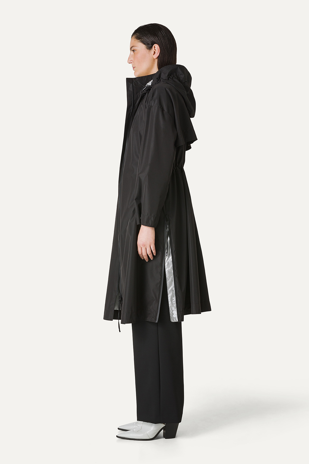 GIACCA LUNGA IN NYLON CON INTERNO ARGENTO 9216 - NERO - OOF WEAR