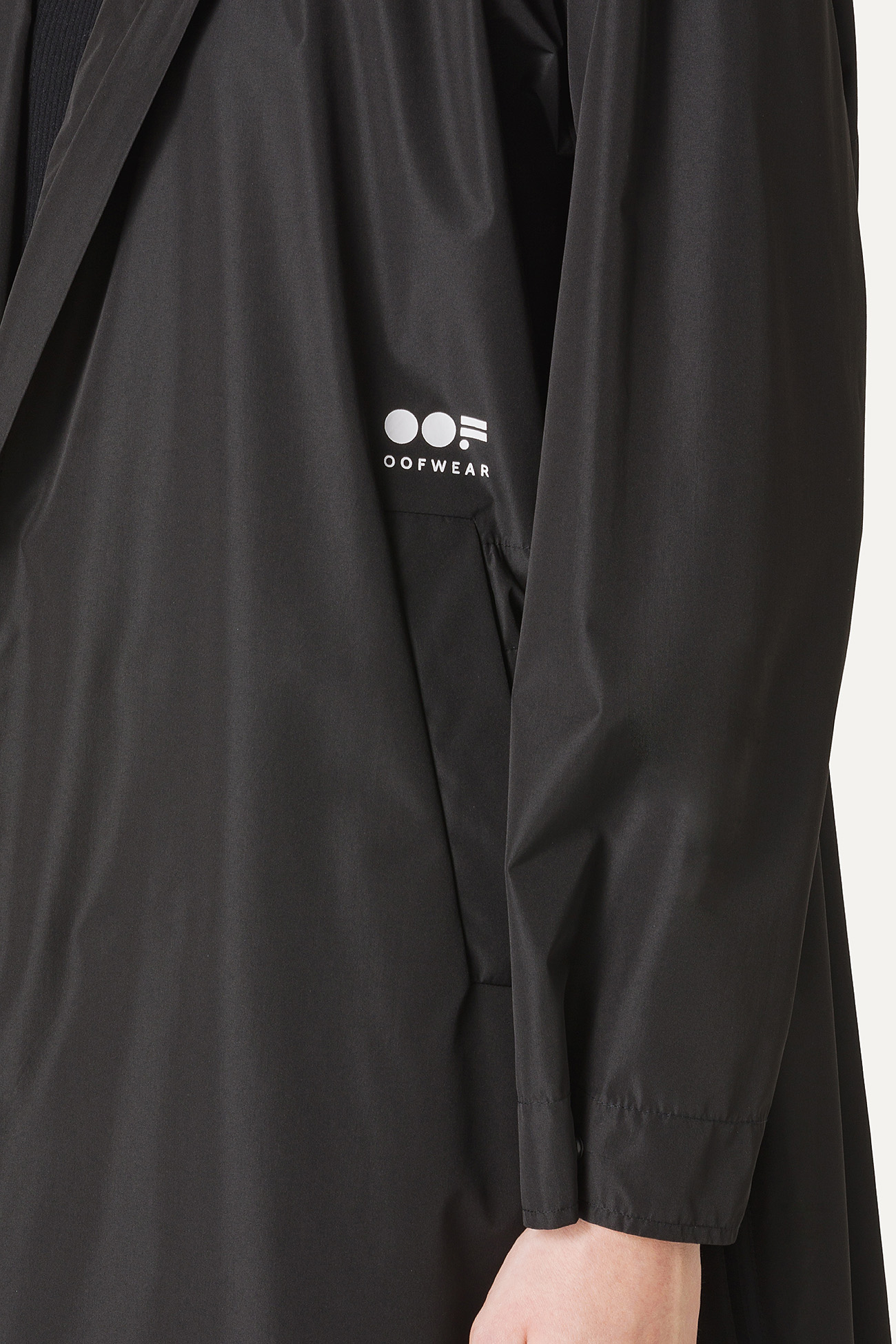 GIACCA LUNGA IN NYLON CON INTERNO ARGENTO 9216 - NERO - OOF WEAR