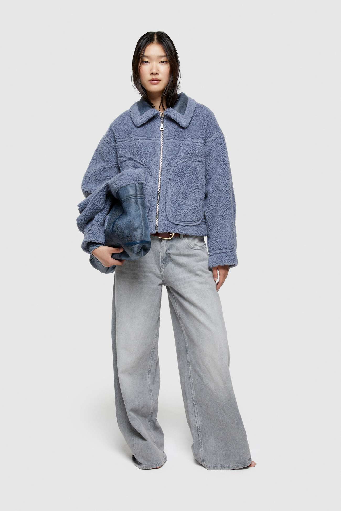 ECO-SHEEPSKIN REVERSIBLE SHORT JACKET 9262 - CERULEAN/SUGAR PAPER - OOF WEAR