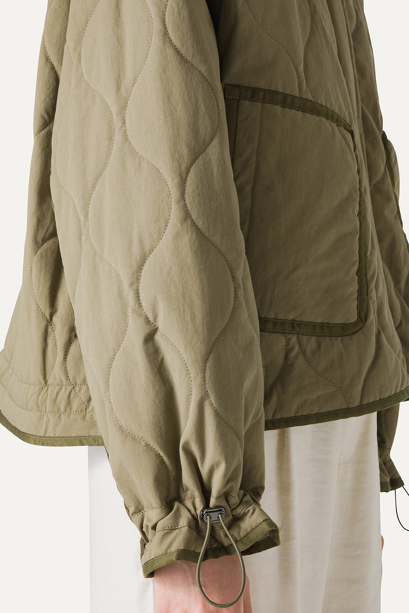 FLARED SHORT JACKET IN QUILTED NYLON 9224 - MOSS GREEN - OOF WEAR